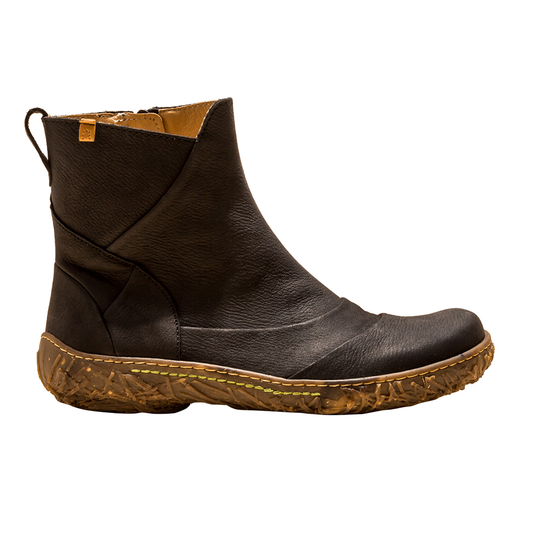 Women's black ankle boot in leather style N5450 from Spanish brand El Naturalista