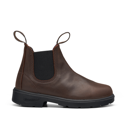 Kids Blundstone 1468 brown Chelsea boot with pull on heel tabs